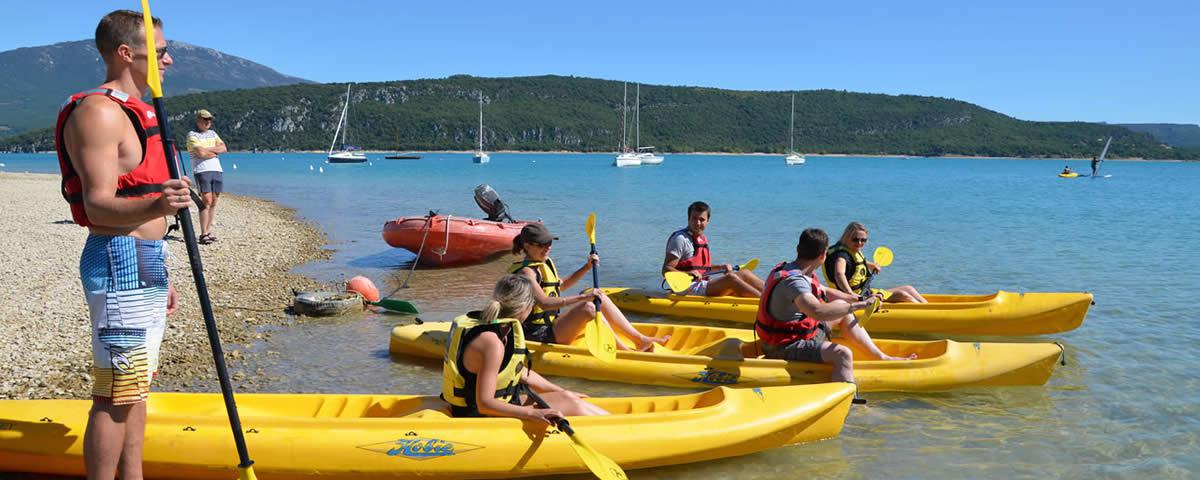 Kayaks am Lac de Sainte-Croix