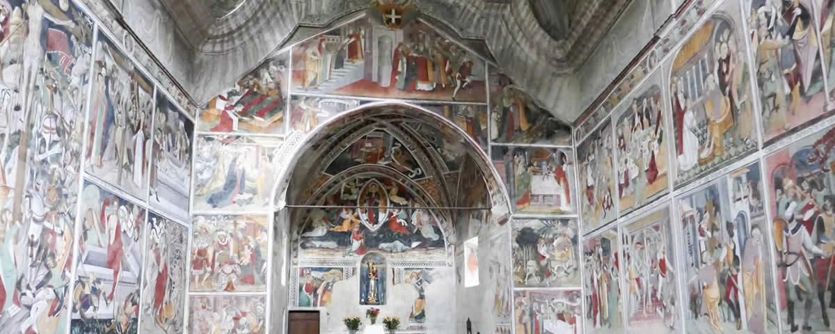 Wallfahrtskirche Notre-Dame-des-Fountaines von innen