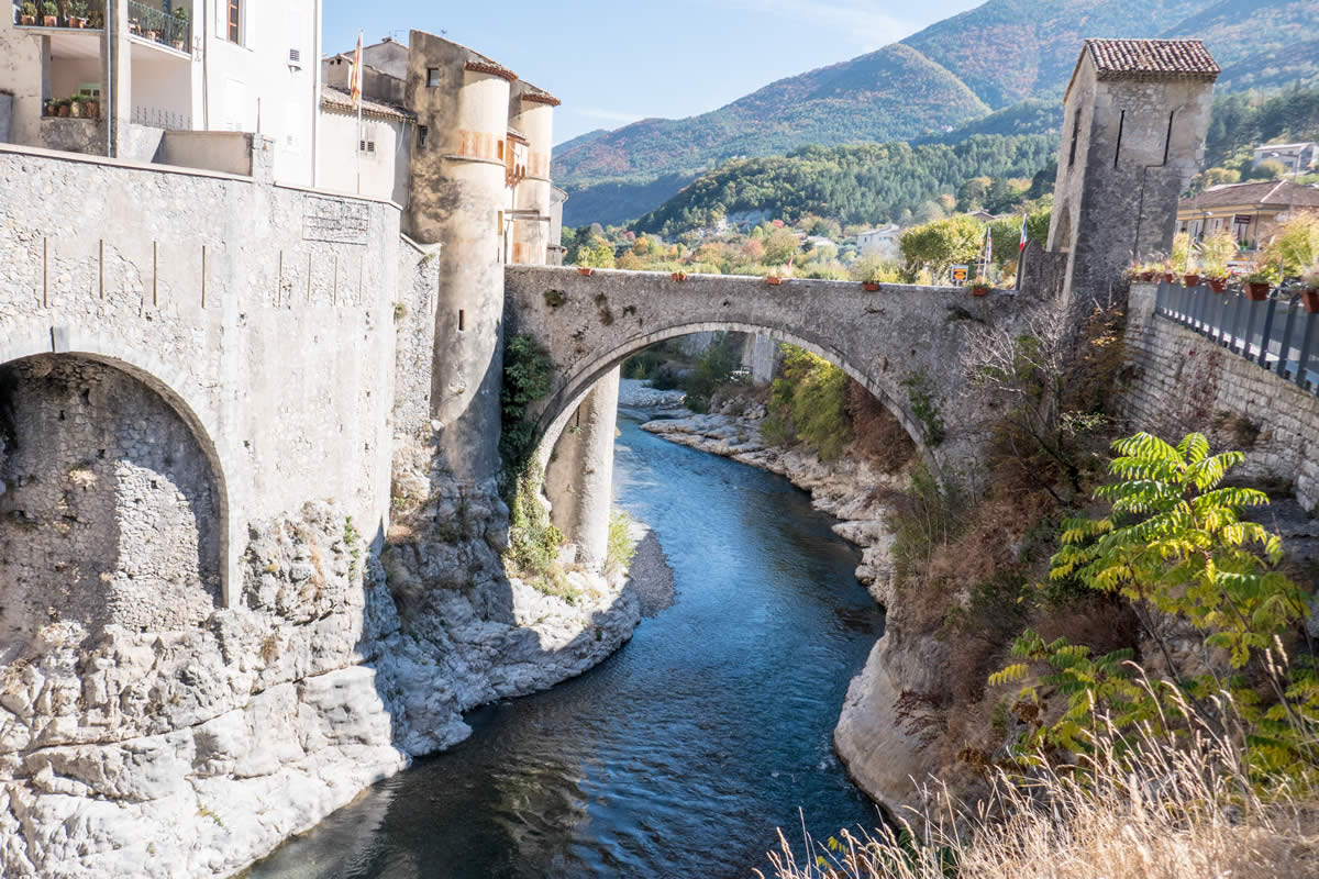 Brücke und Porte Royale von Entrevaux