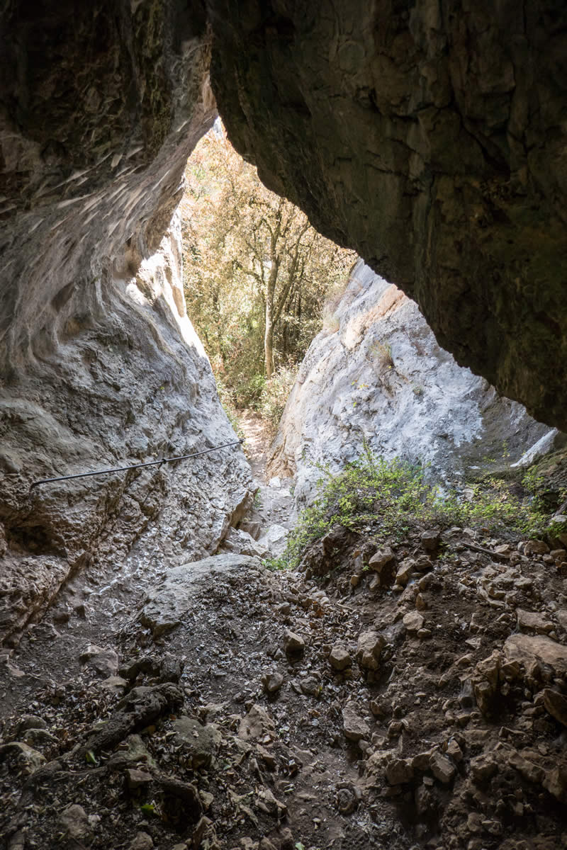 Abstieg in die Schlucht