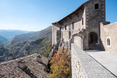 Blick von der Zitadelle in Entrevaux